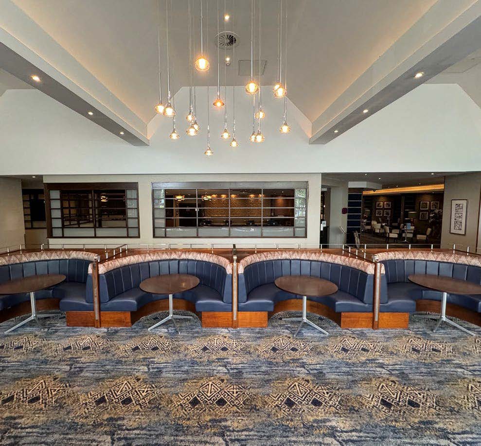 Crowne Plaza Bar 2
